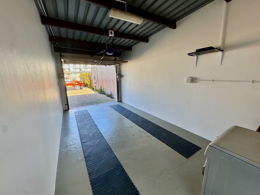 3 Bedroom Property for Sale in Waves Edge Western Cape